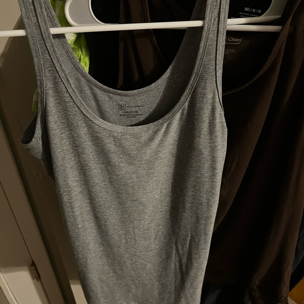 Tanks - Picture 3 of 14